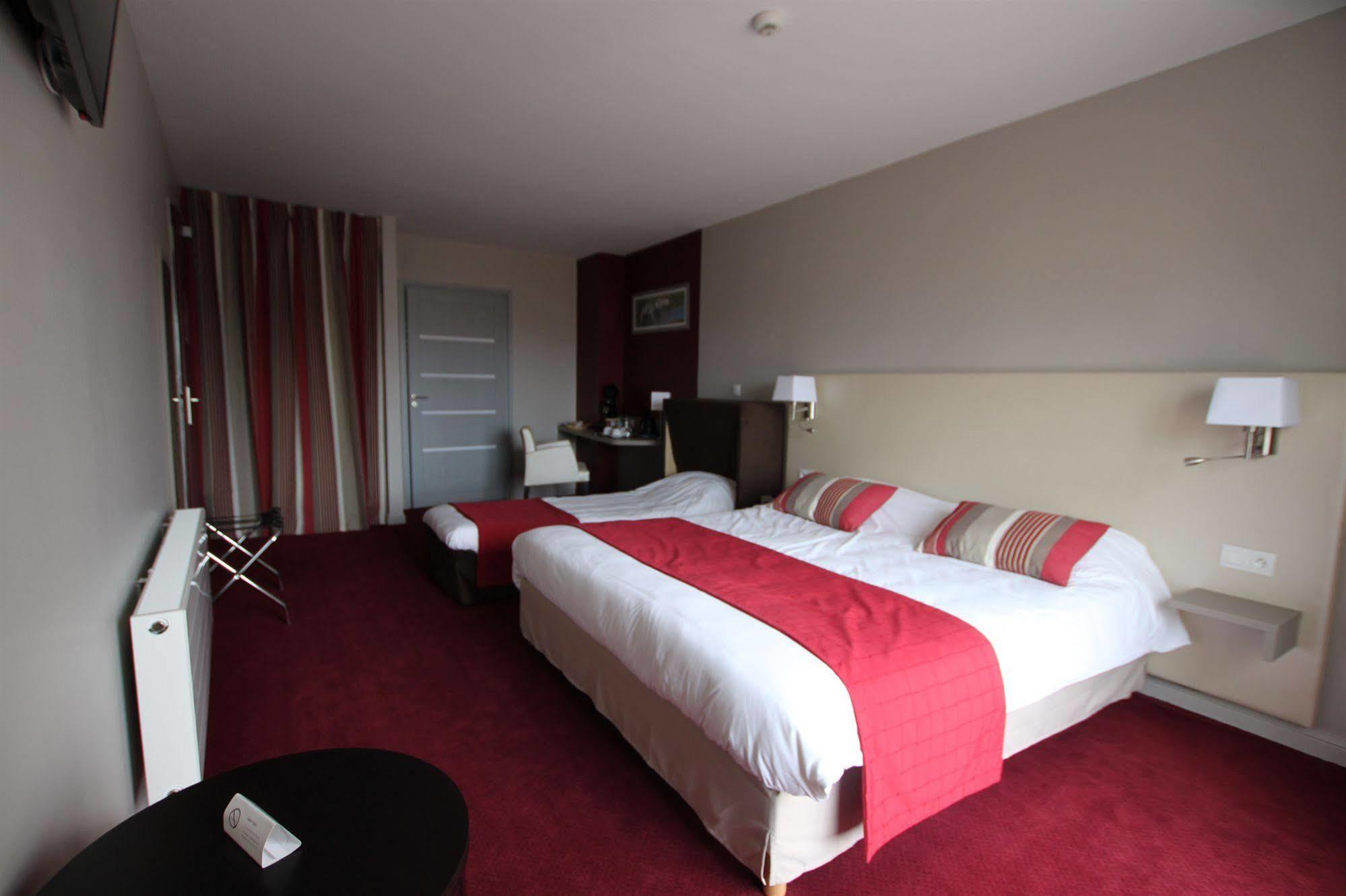Le Cheval Blanc Hotel *